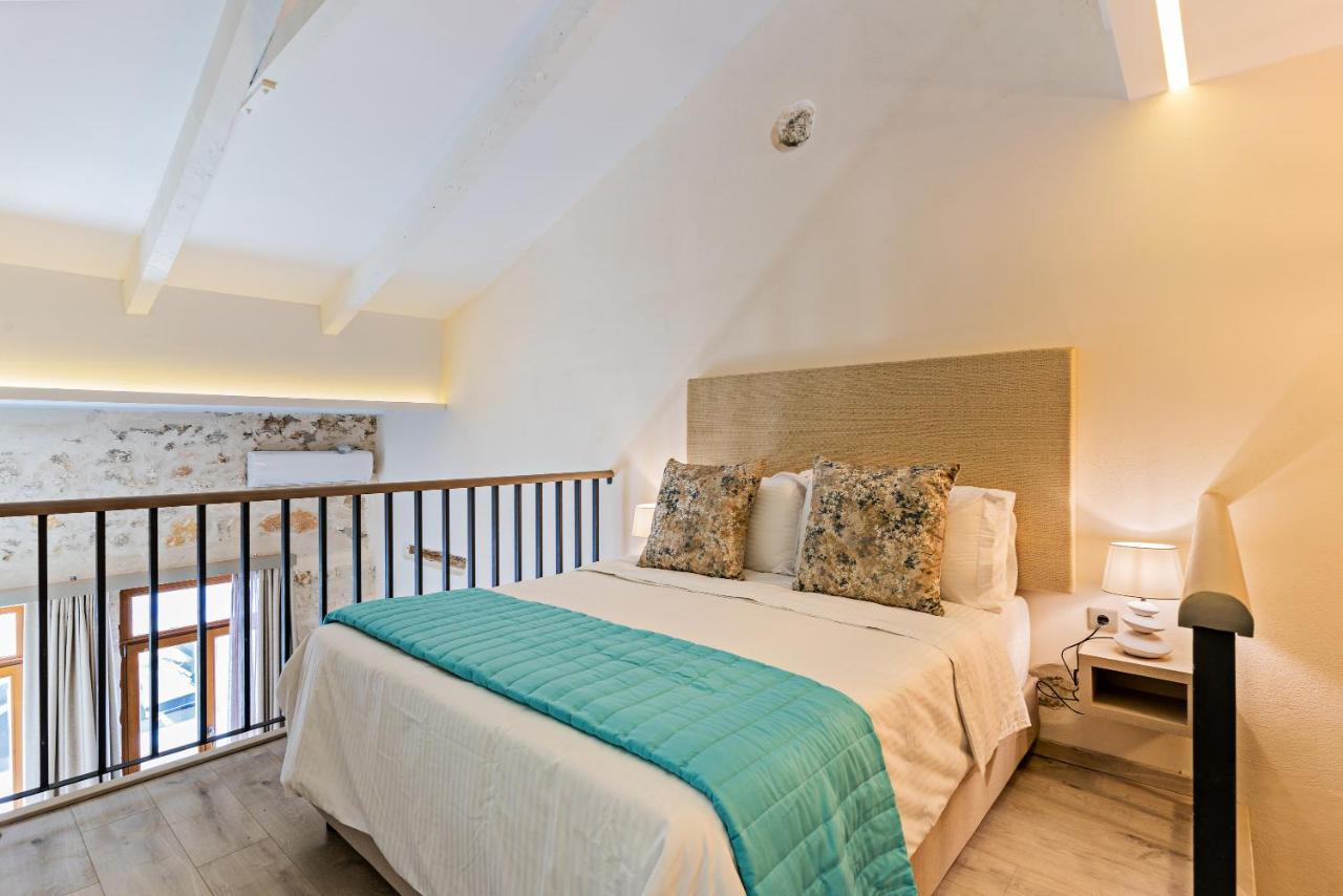 Mitos-suites Otel Resmo