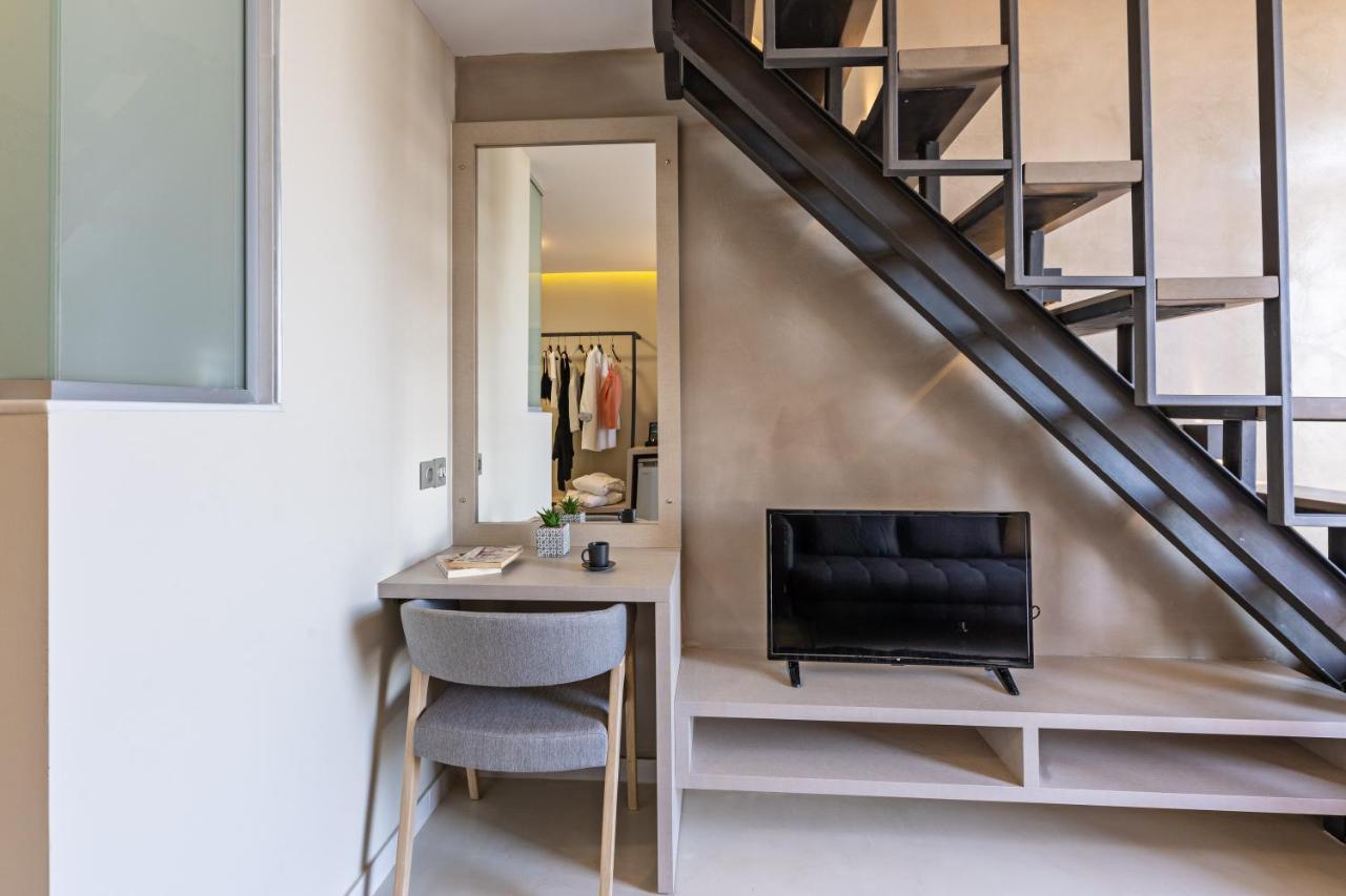 Mitos-suites Otel Resmo
