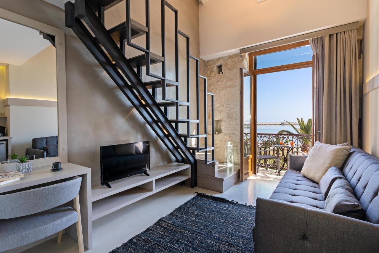 Mitos-suites Otel Resmo