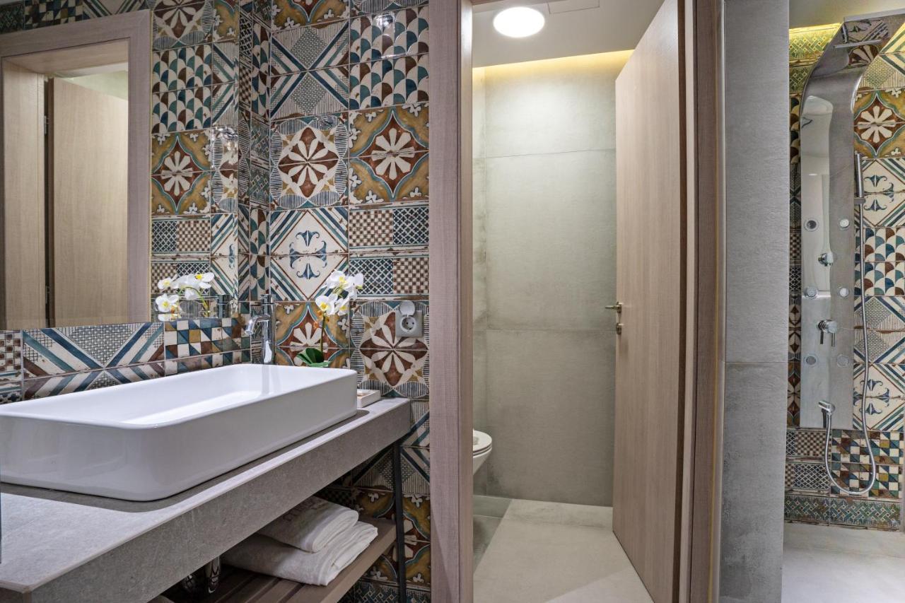 Otel Mitos-suites Resmo